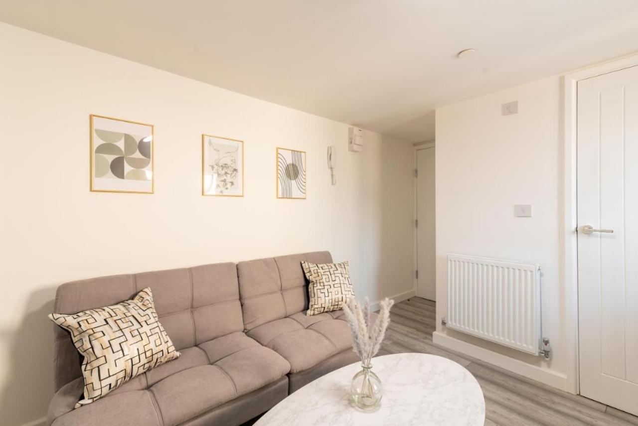 Cosy Cardiff Apartments - Garden Lounge Exterior photo