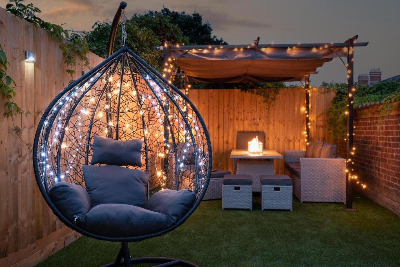 Cosy Cardiff Apartments - Garden Lounge Exterior photo