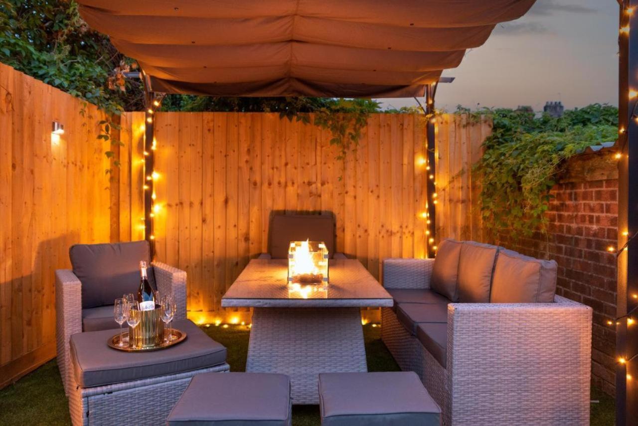 Cosy Cardiff Apartments - Garden Lounge Exterior photo