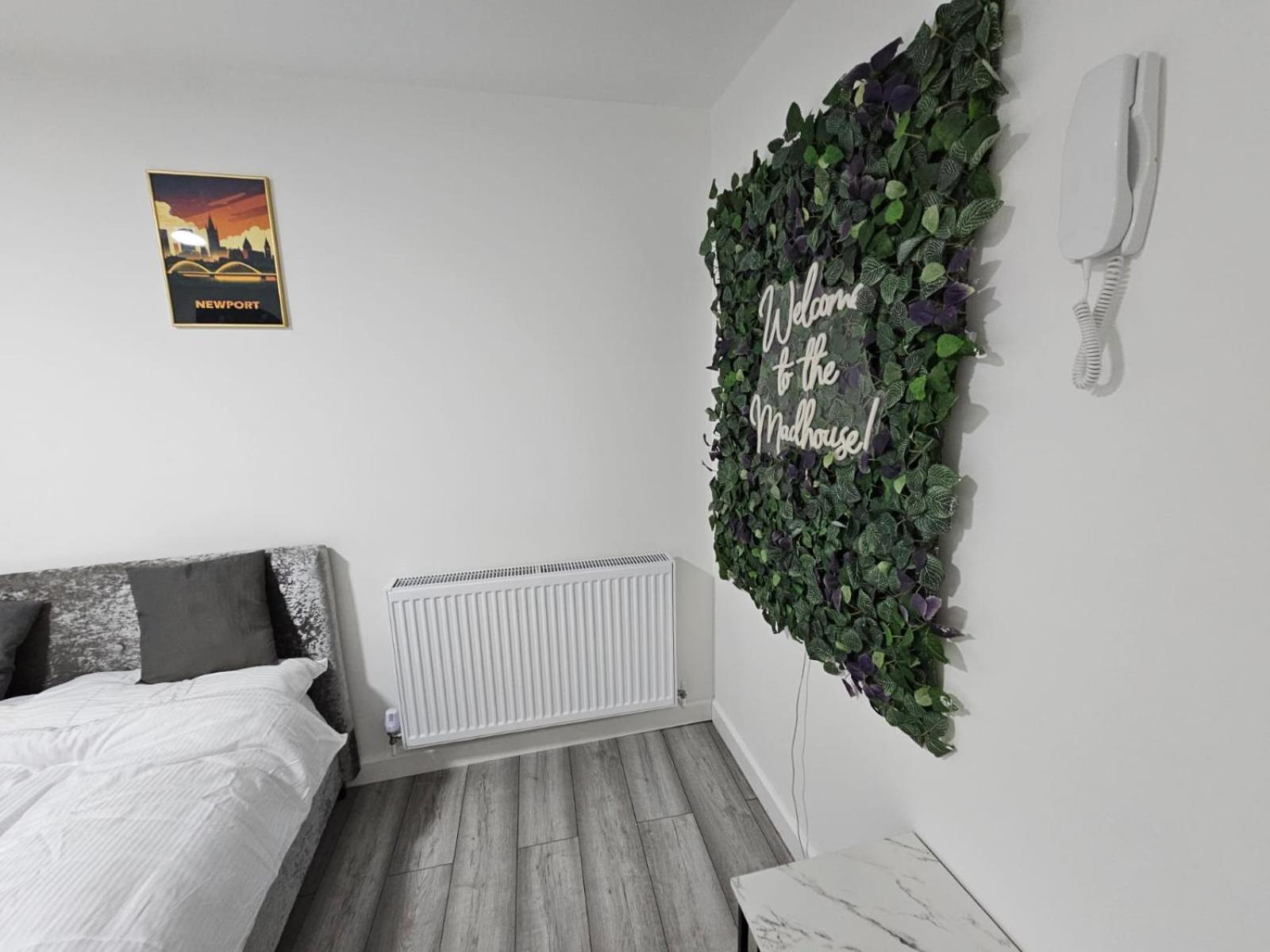 Cosy Cardiff Apartments - Garden Lounge Exterior photo